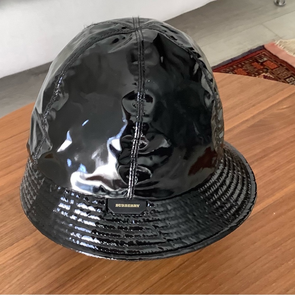 Burberry Rain Bucket Hat,patent Nylon, Black size Small 54-55